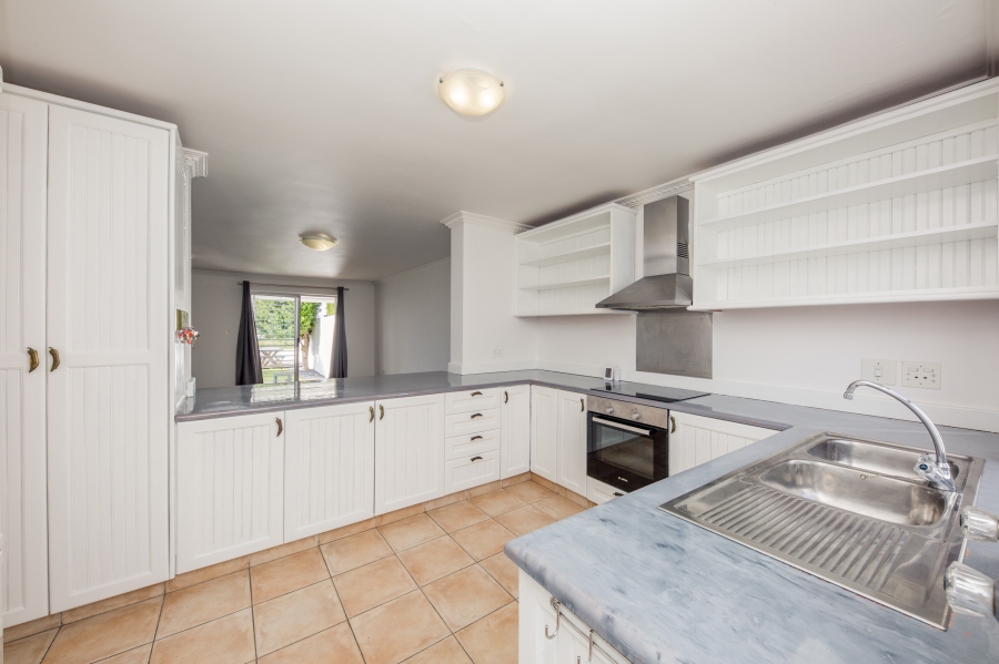 To Let 3 Bedroom Property for Rent in Higgovale Western Cape